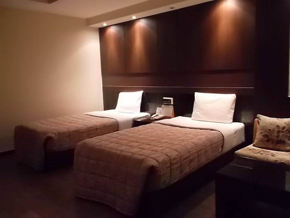 Incheon Airport Hotel June Екстер'єр фото